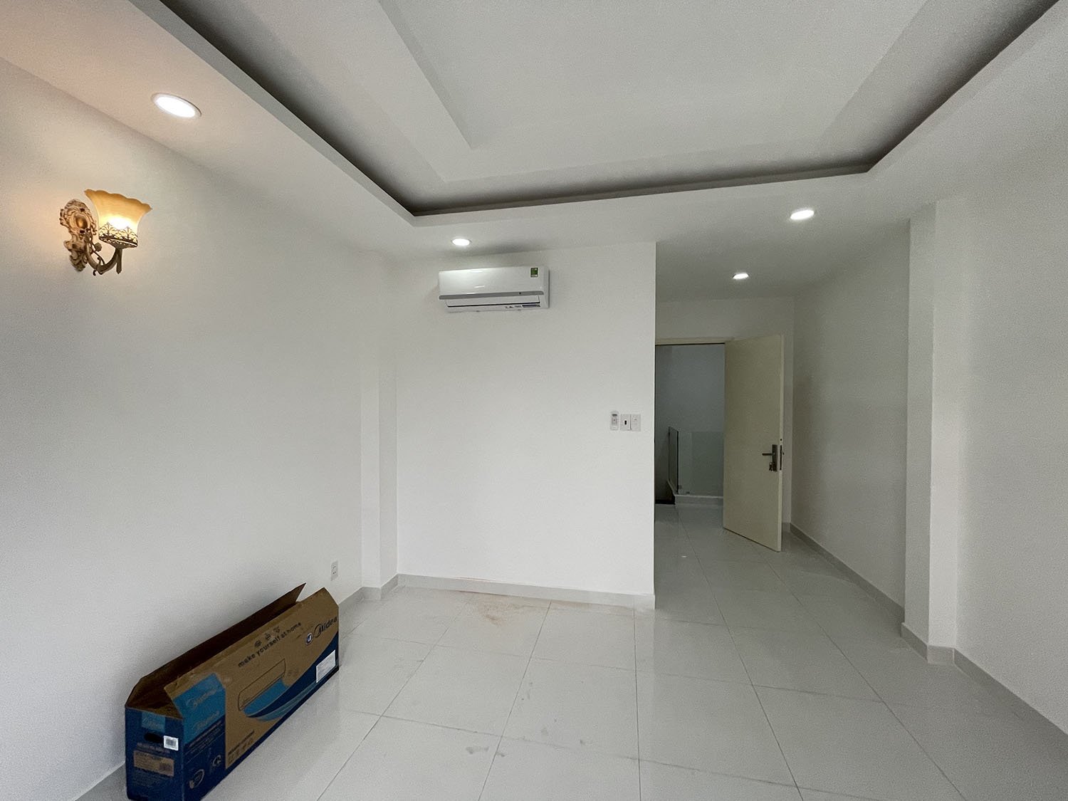 Chính chủ cho thuê nhà 3 lầu thiết kế cổ điển hẻm ôtô 7 chỗ 482/69K Lê Quang Định